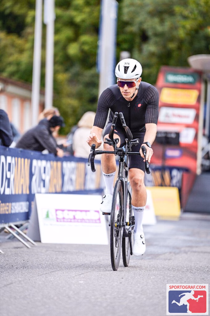 Specialized Evade 3 in a Race
