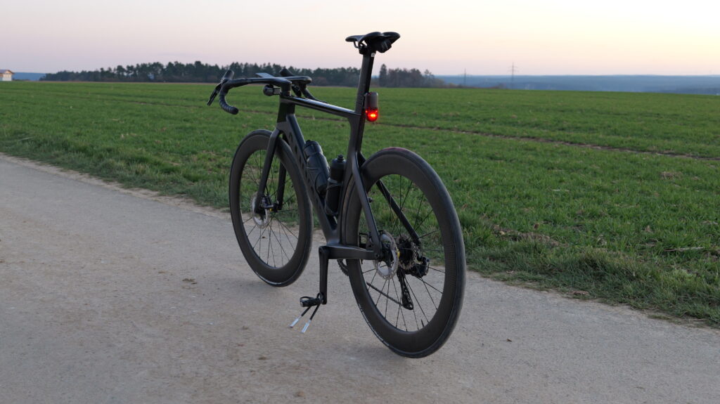 Garmin RearVue 820 Radar on a Canyon Aeroad with an Aero Seatpost, on a Rural Track at Dusk.