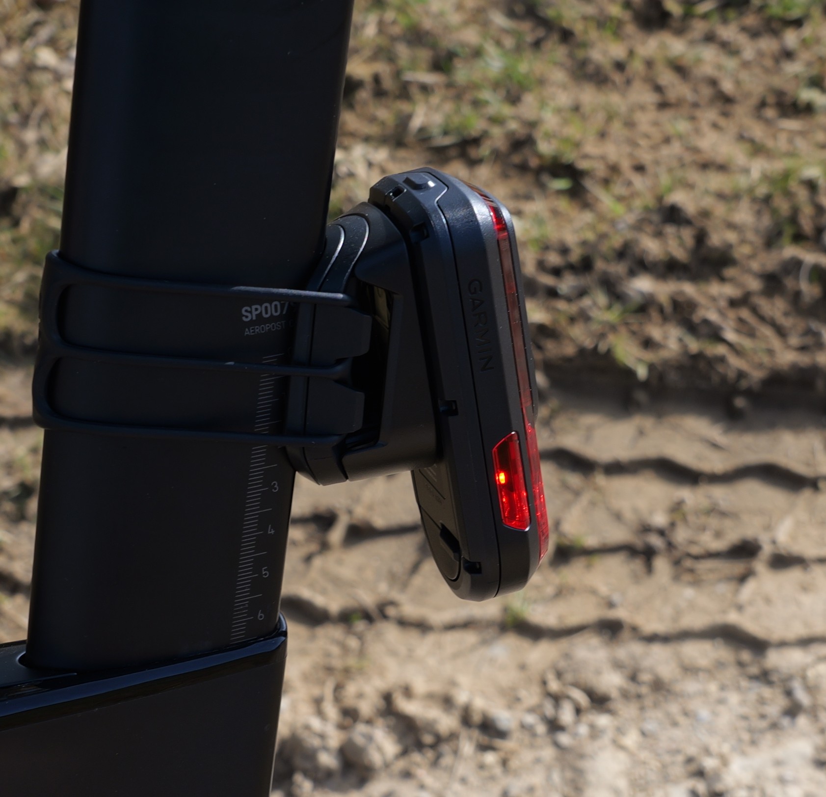Garmin RearVue 820 – Side View