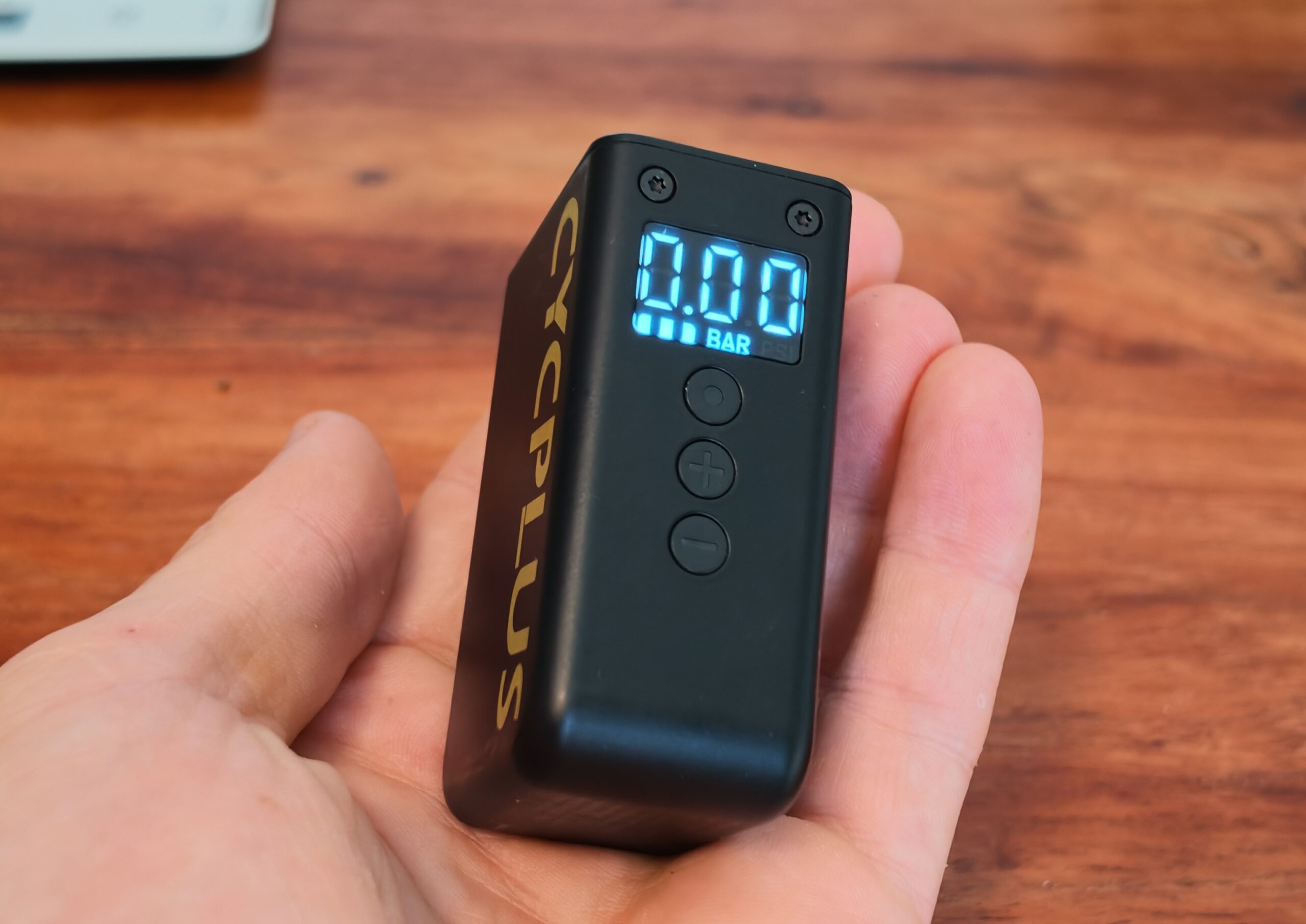 CYCPLUS AS2 Ultra with Display and Pressure Readout