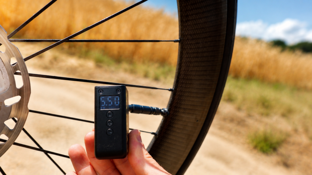 CYCPLUS AS2 Ultra at 5.5 bar on a road tyre