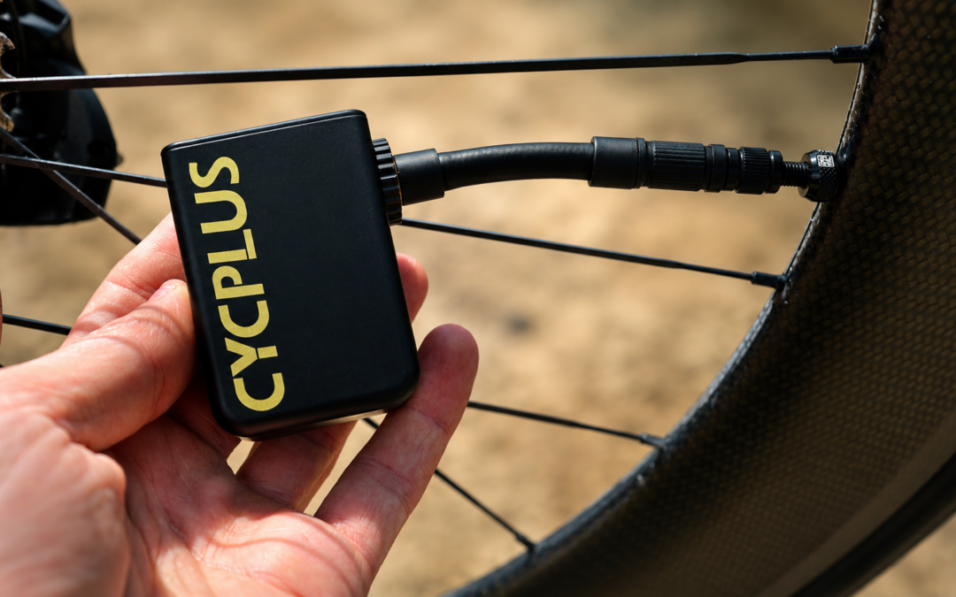 CYCPLUS AS2 Ultra Review: An Extremely Compact Electric Pump for Your Jersey Pocket
