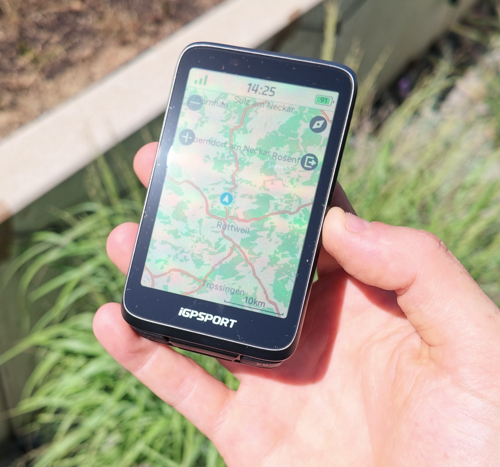 iGPSPORT BiNavi Display Tested in Direct Sunlight